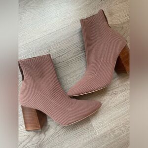 STEVEN NEW YORK BOOTIES SIZE 7